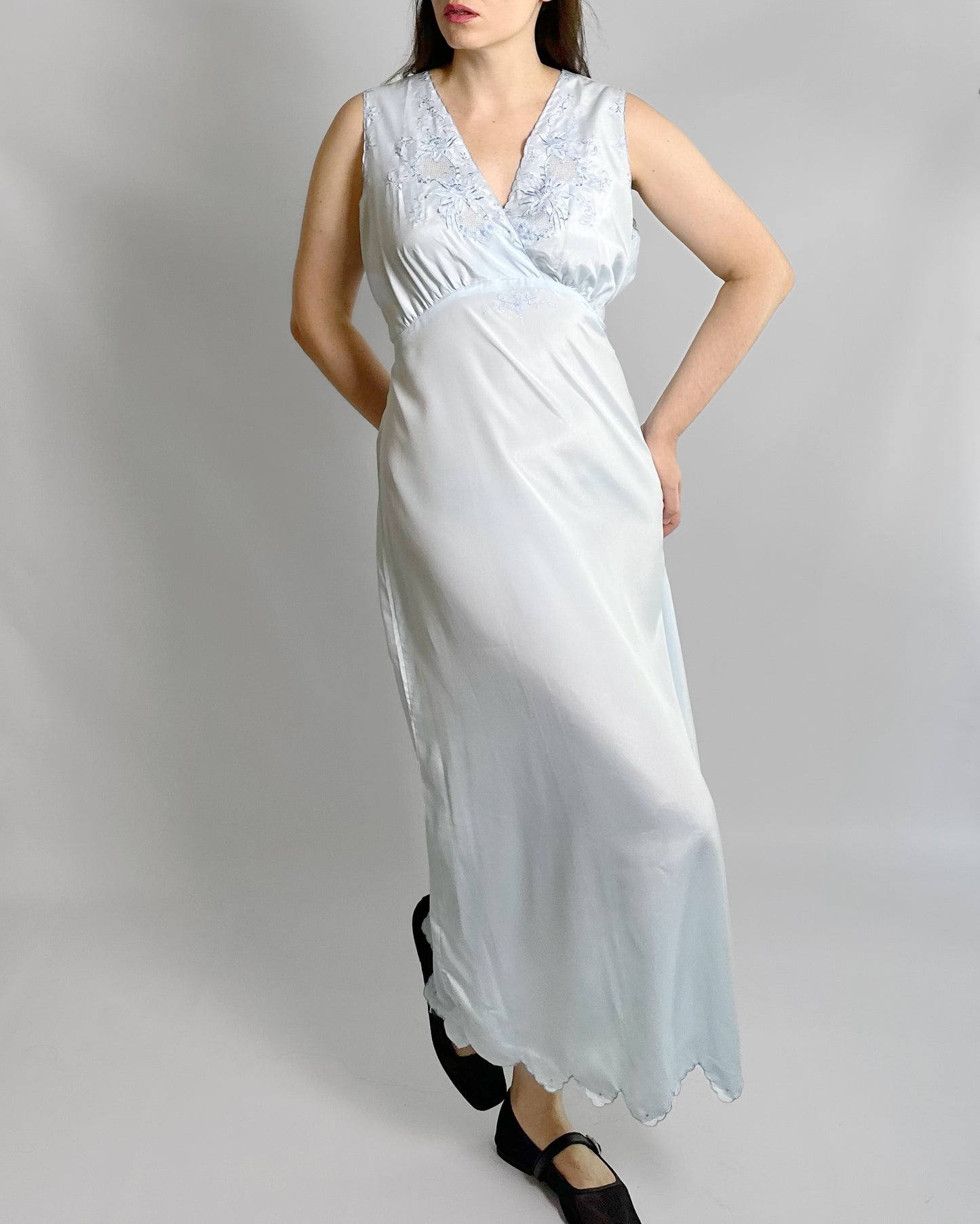 50s Pale Blue Embroidered Nightgown
