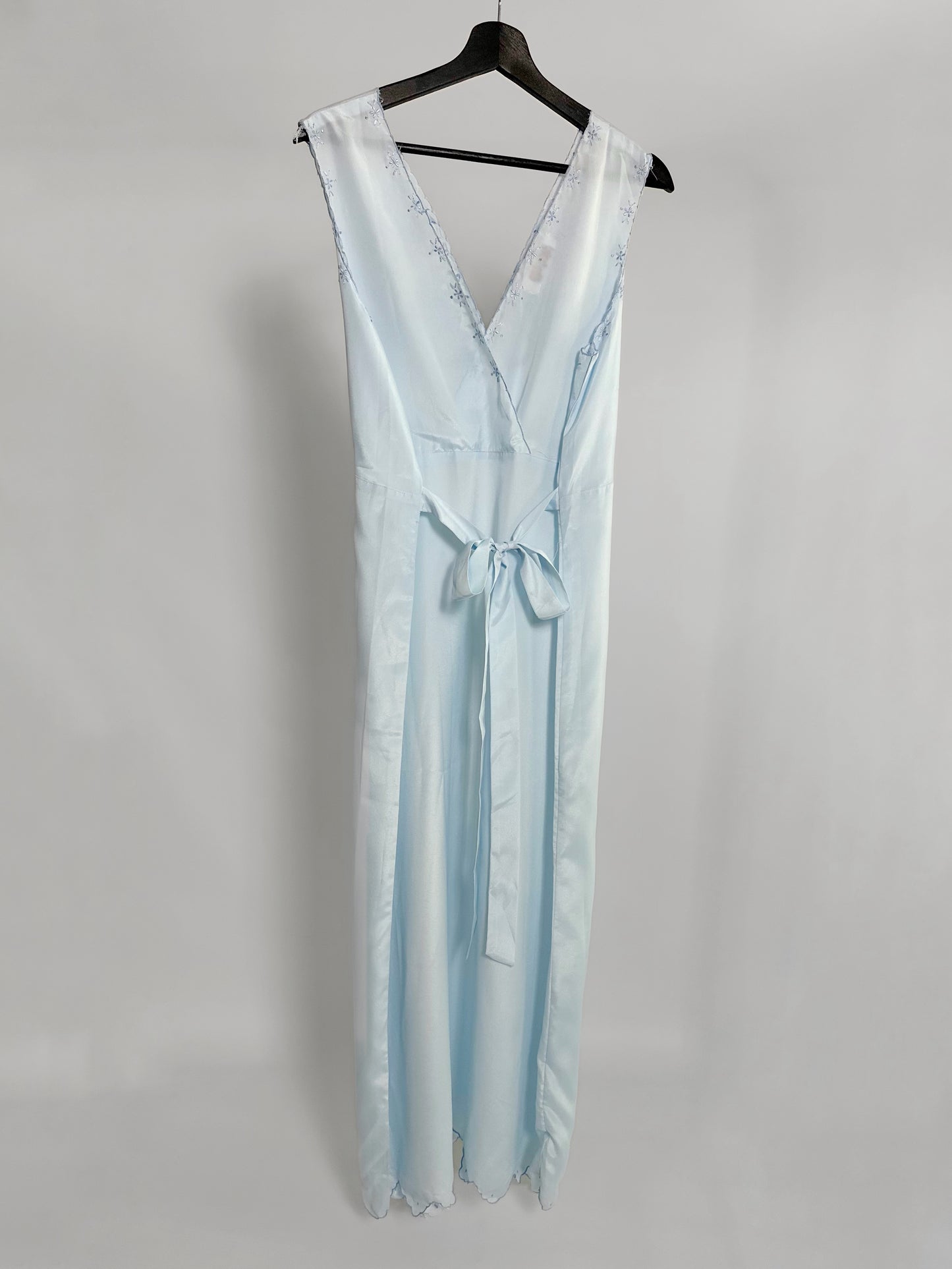 50s Pale Blue Embroidered Nightgown