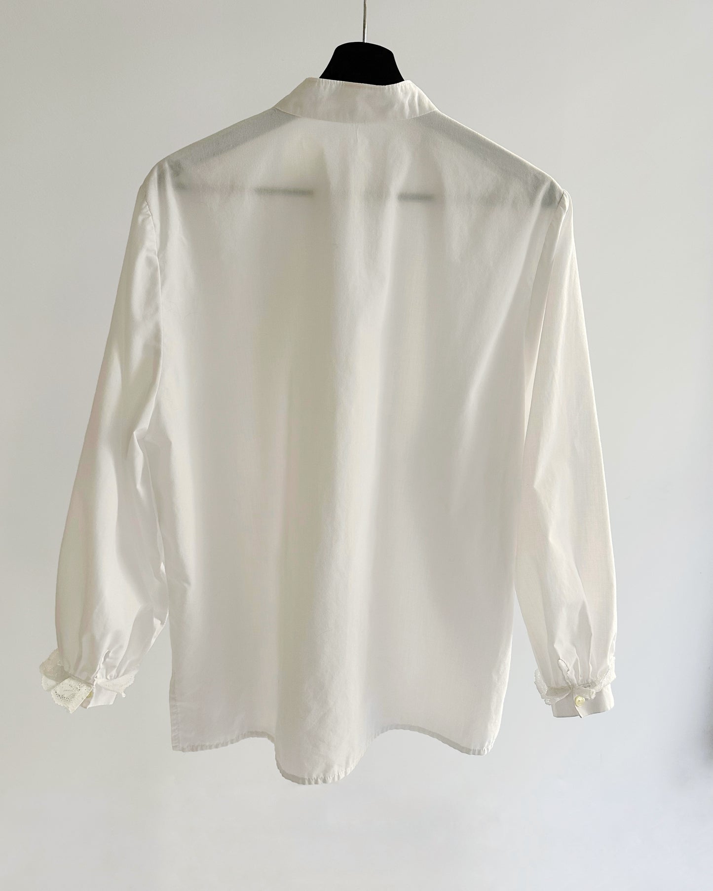 80s White Lace Trim Blouse
