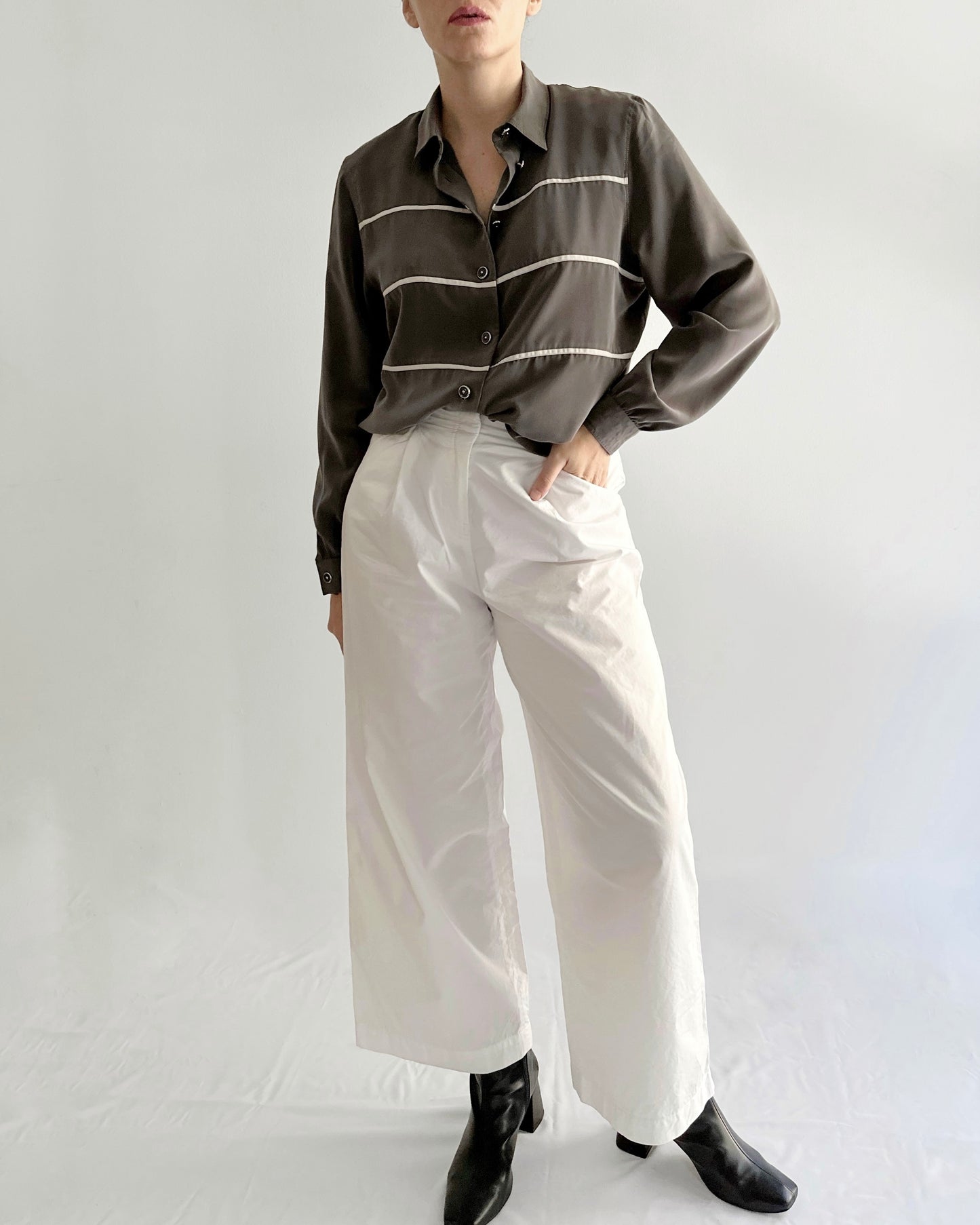 90s Grey Blouse with White Trim