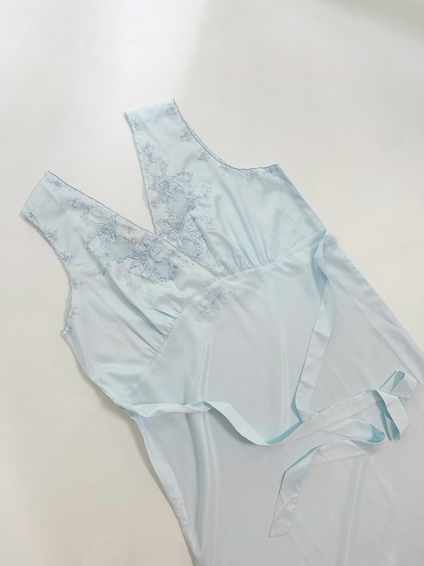 50s Pale Blue Embroidered Nightgown