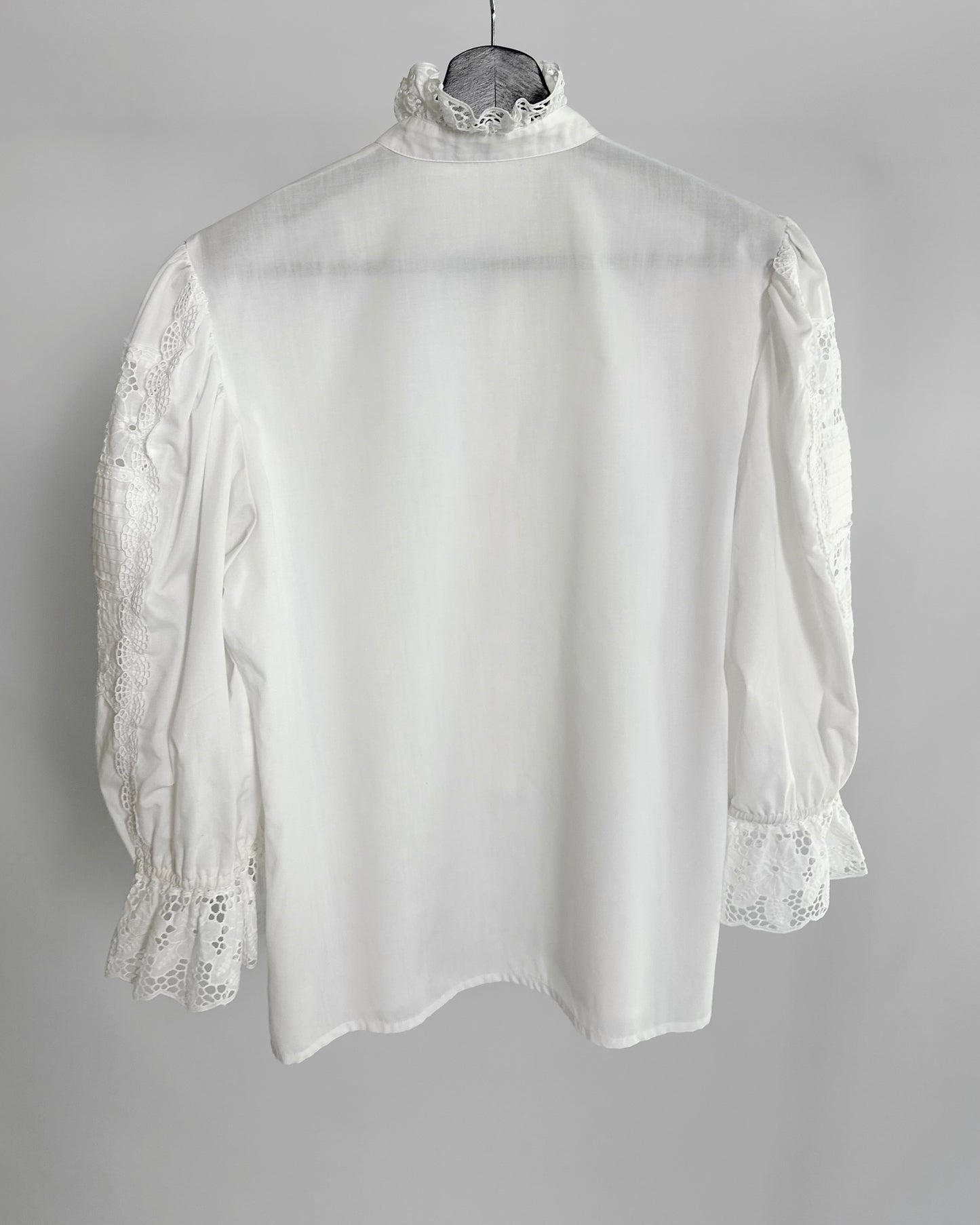 80s White Austrian Puff Sleeve Blouse
