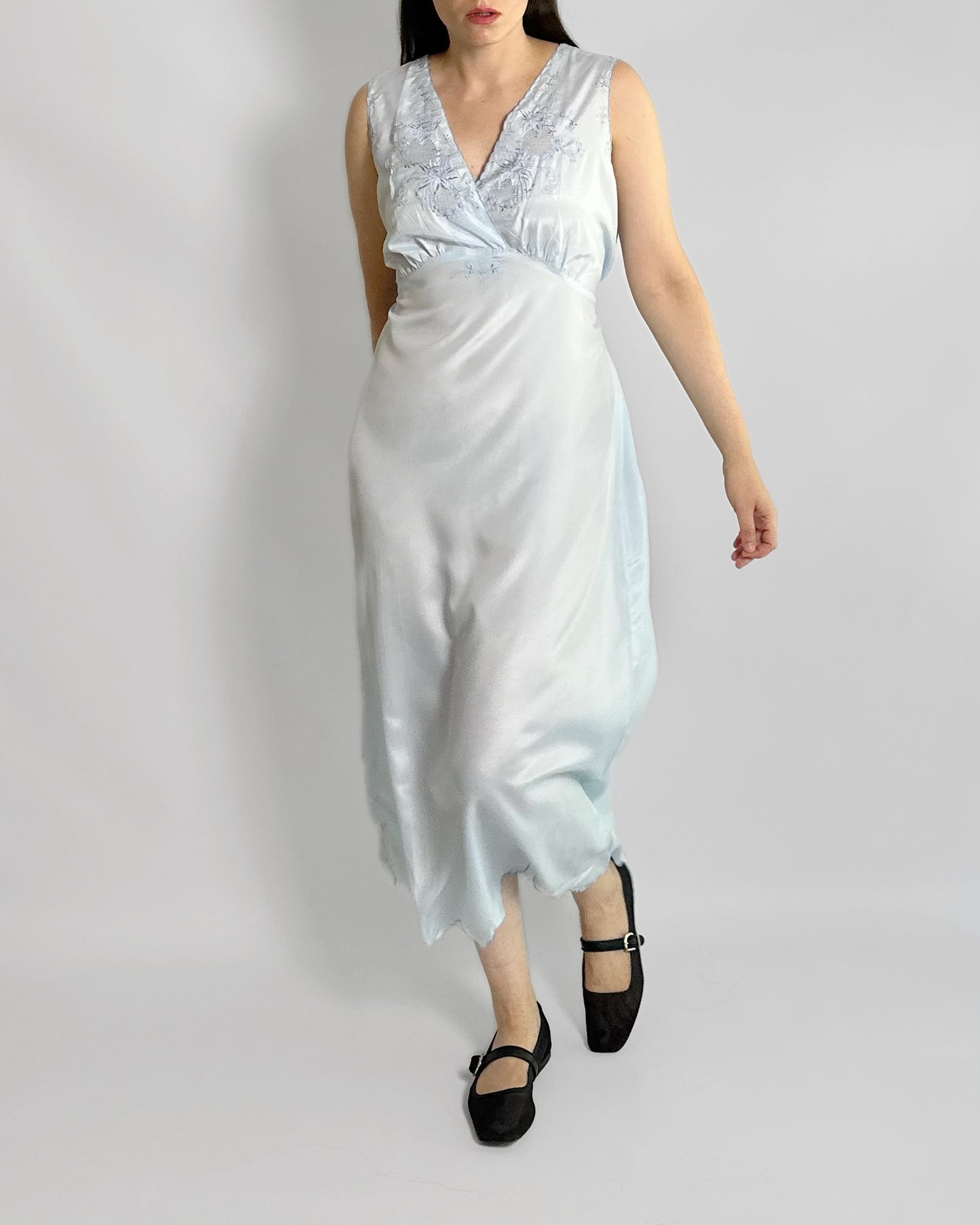 50s Pale Blue Embroidered Nightgown