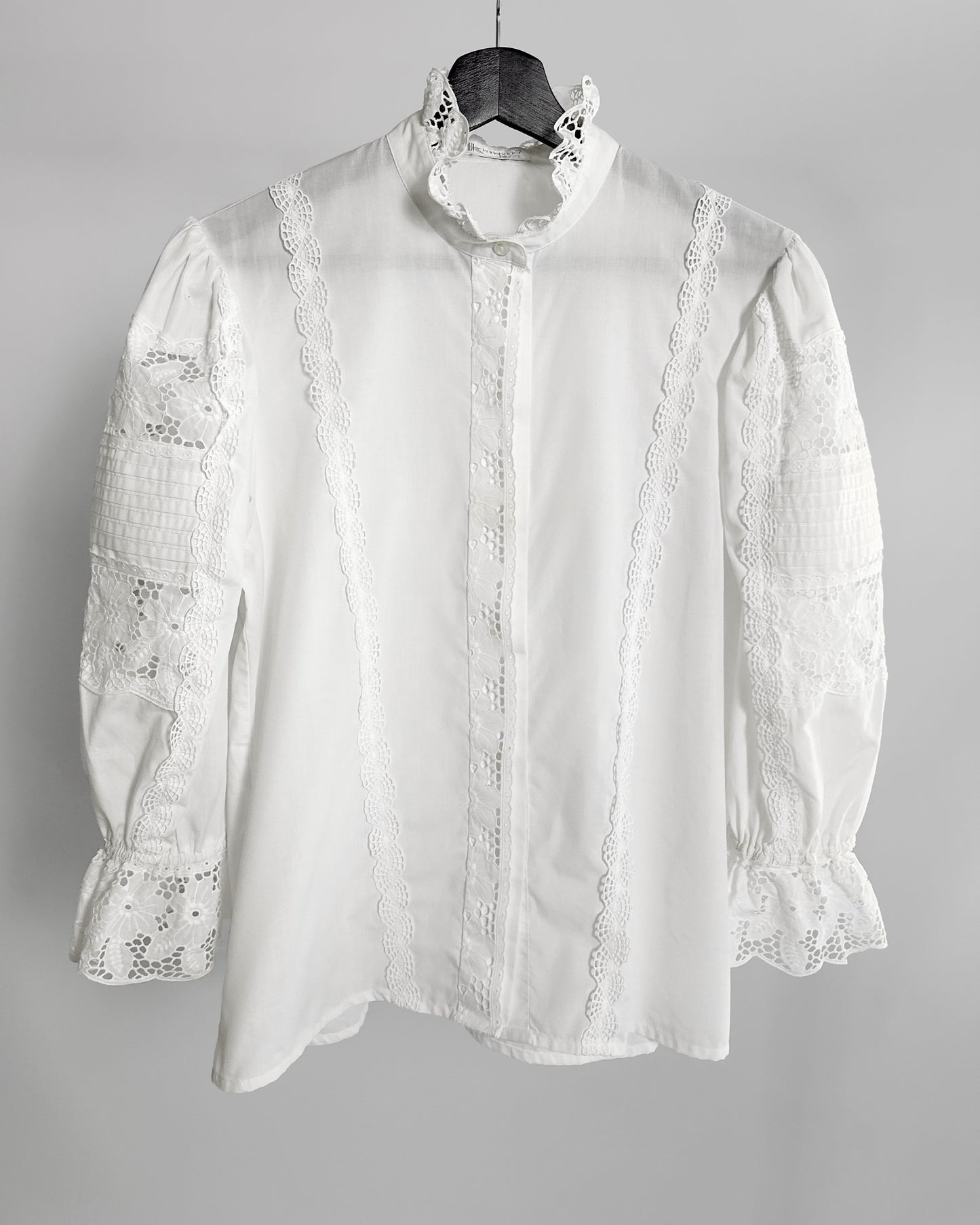 80s White Austrian Puff Sleeve Blouse