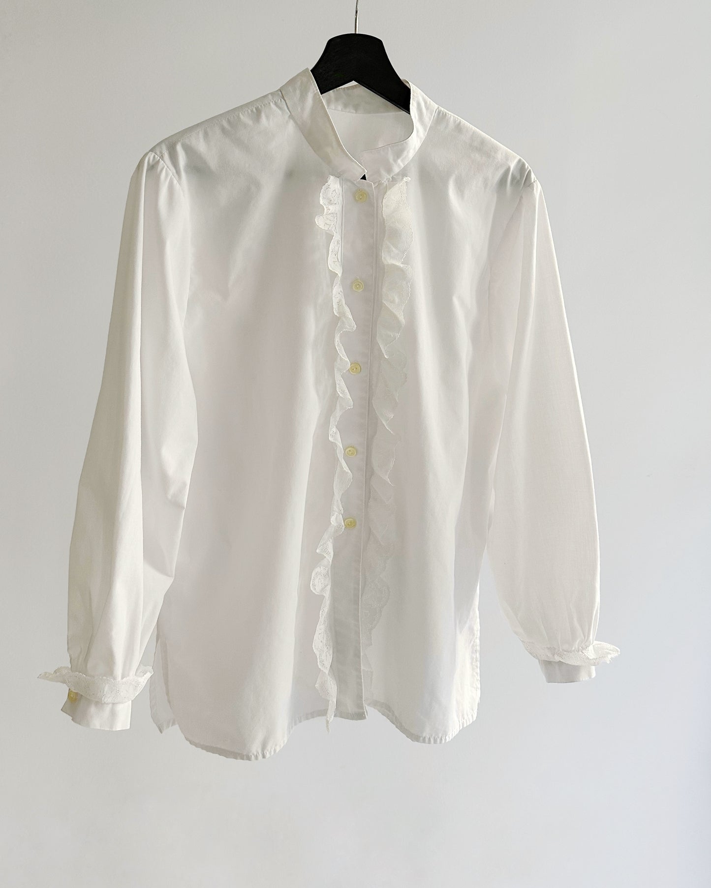 80s White Lace Trim Blouse