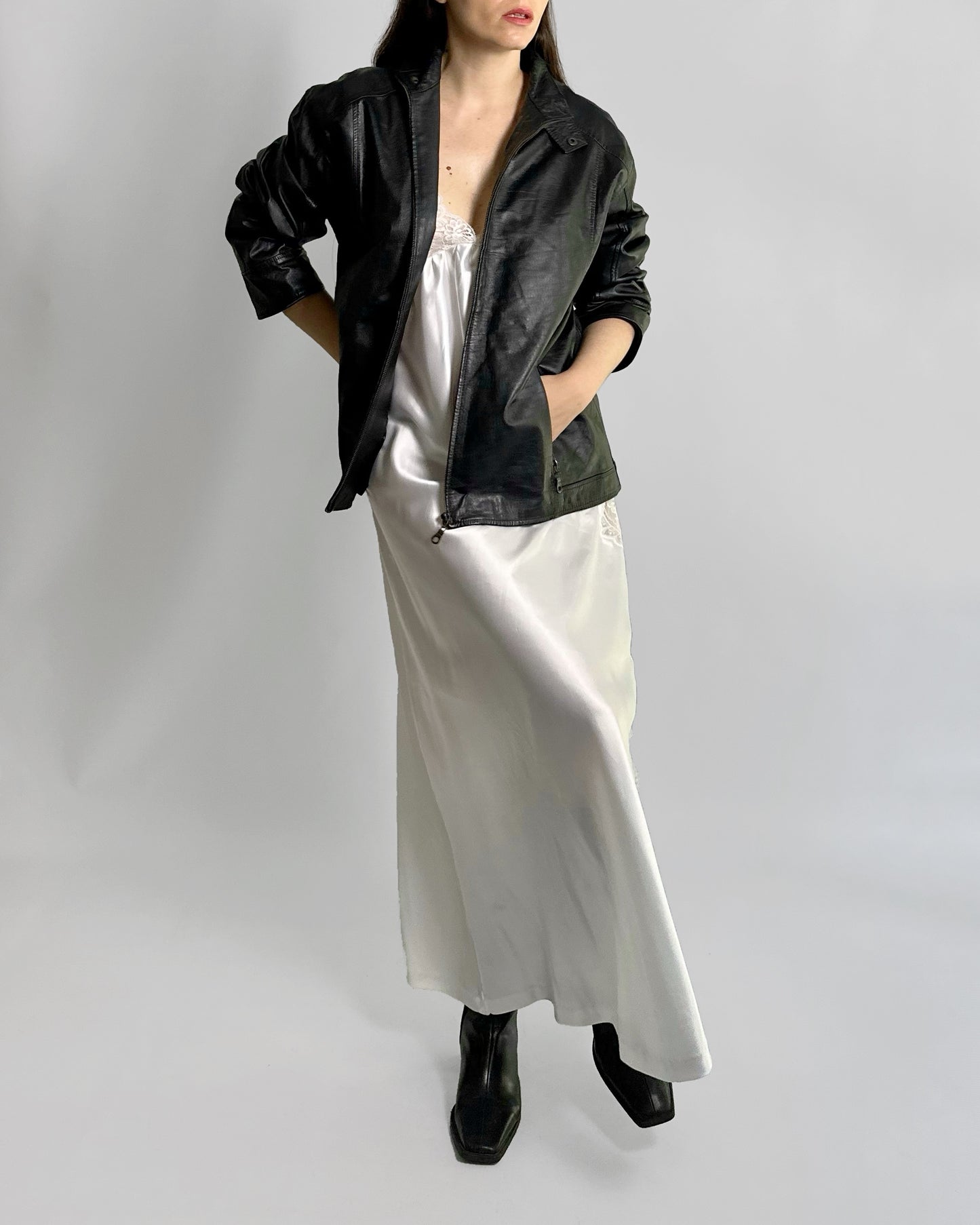 90s Black Leather Jacket – Minimalist Boxy Fit Moto Style