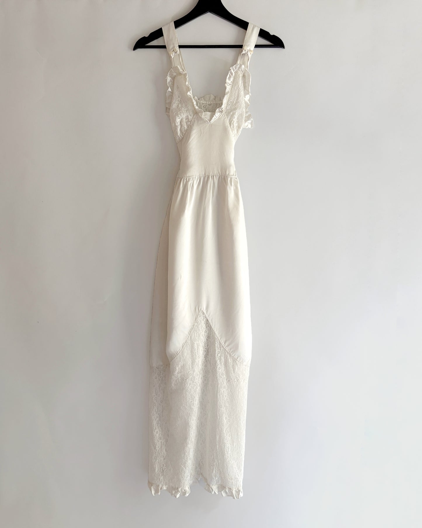 Vintage 1940s 1950s Ivory Silk Satin Lace Bridal Nightgown
