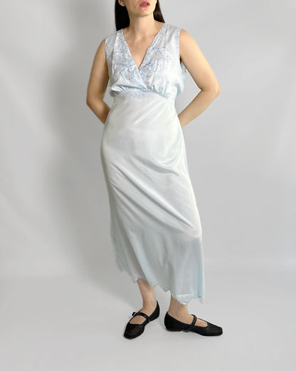 50s Pale Blue Embroidered Nightgown