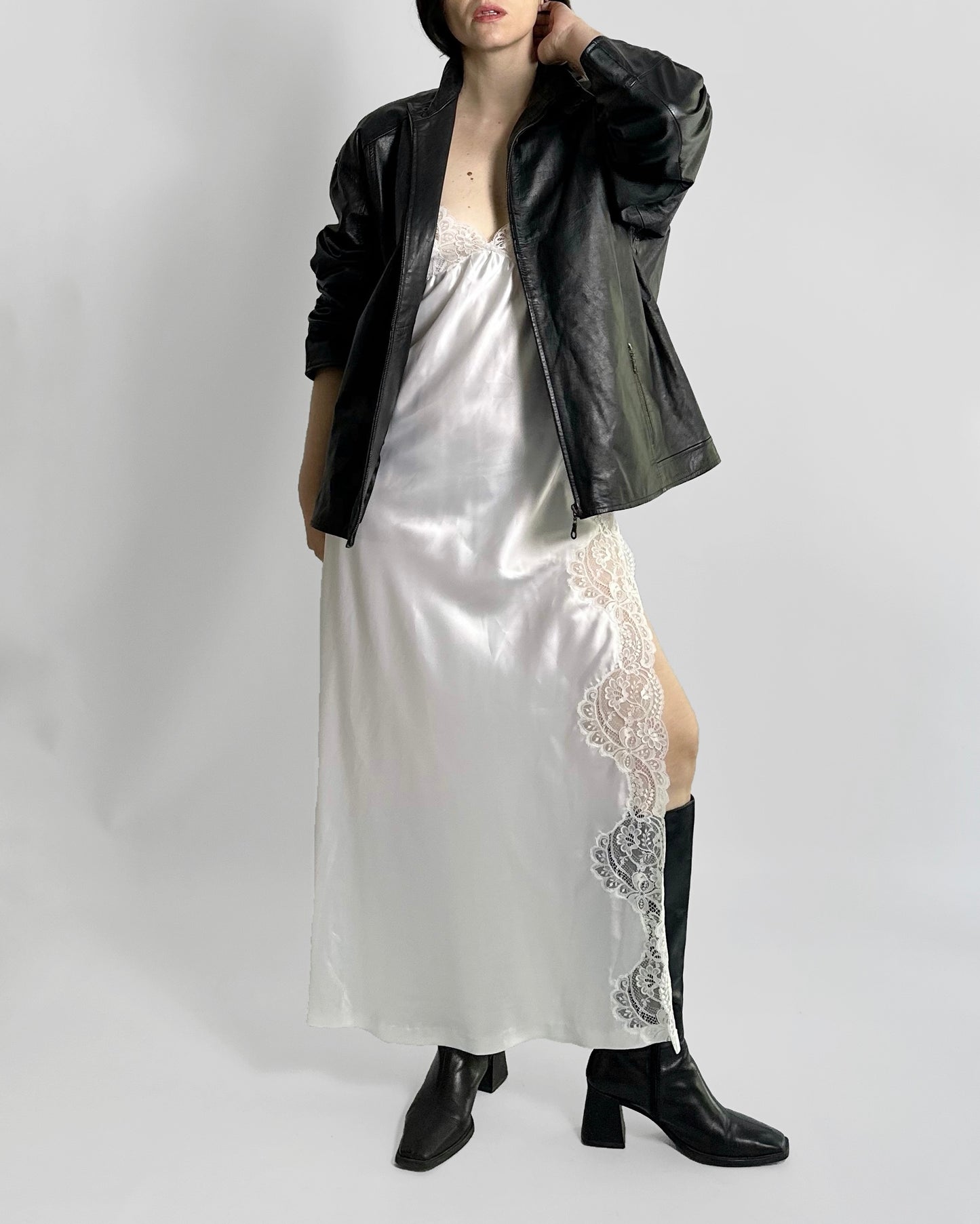 90s Black Leather Jacket – Minimalist Boxy Fit Moto Style