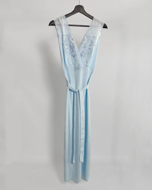 50s Pale Blue Embroidered Nightgown