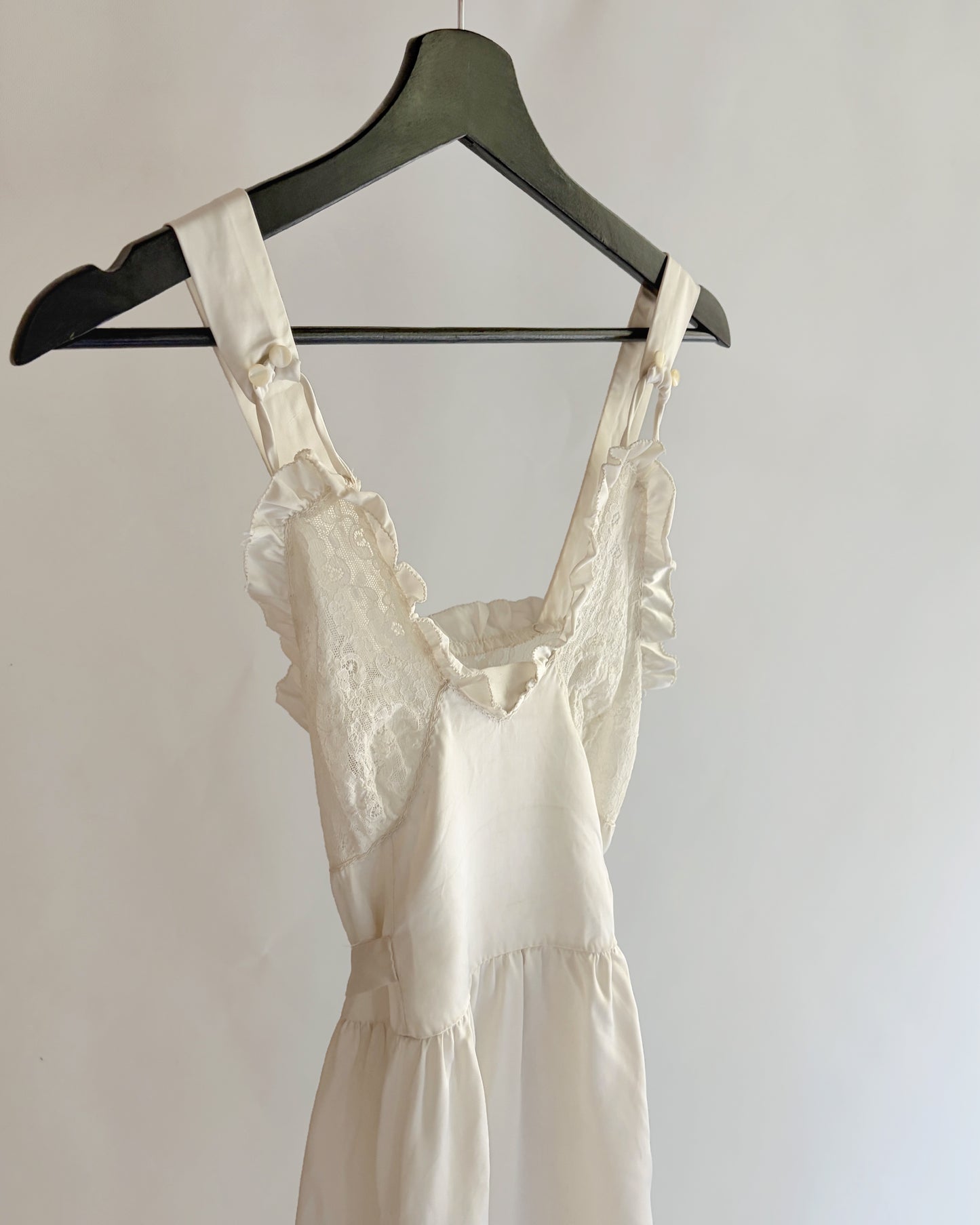 Vintage 1940s 1950s Ivory Silk Satin Lace Bridal Nightgown