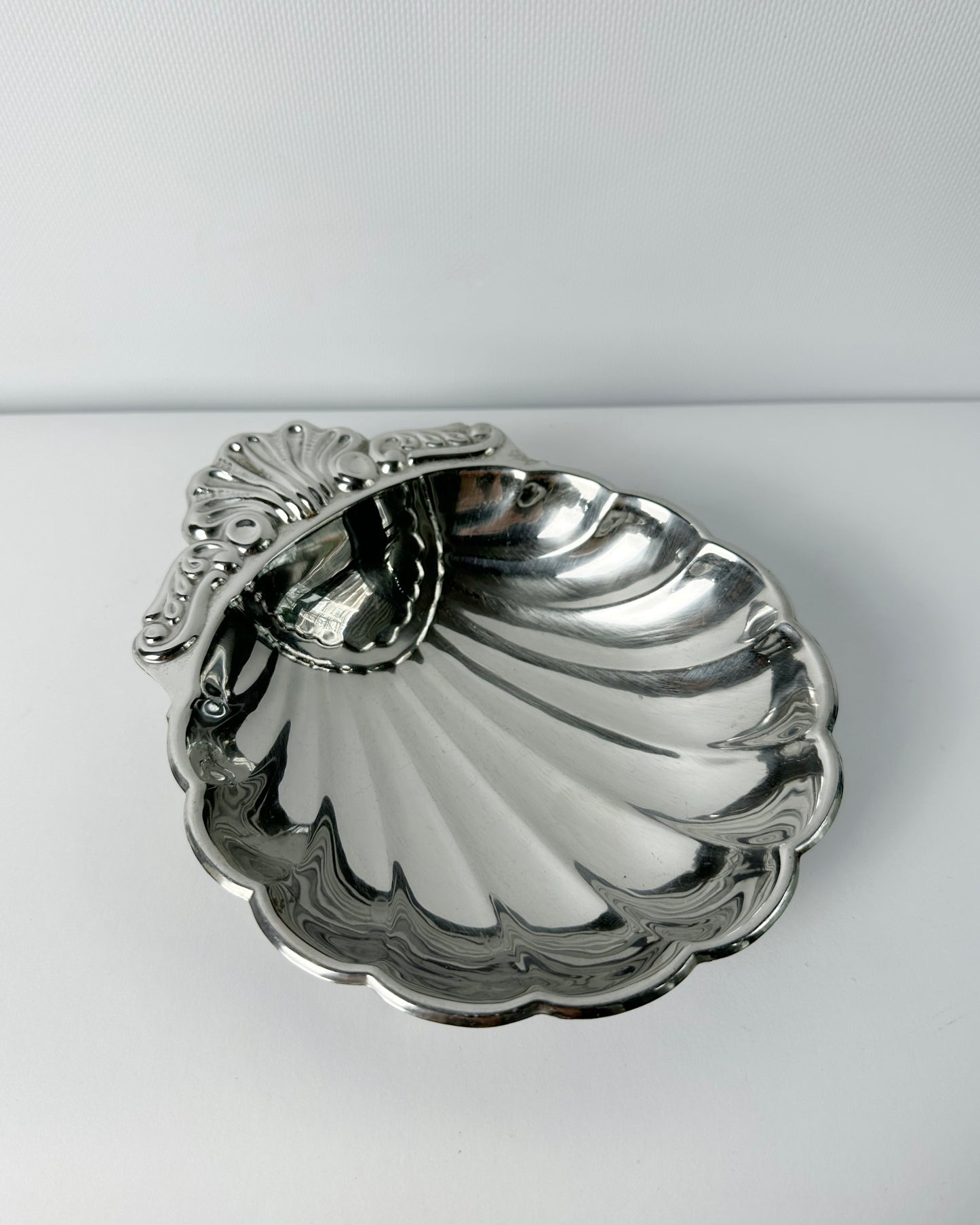 Vintage 1980s Shell Shaped Metal Dish