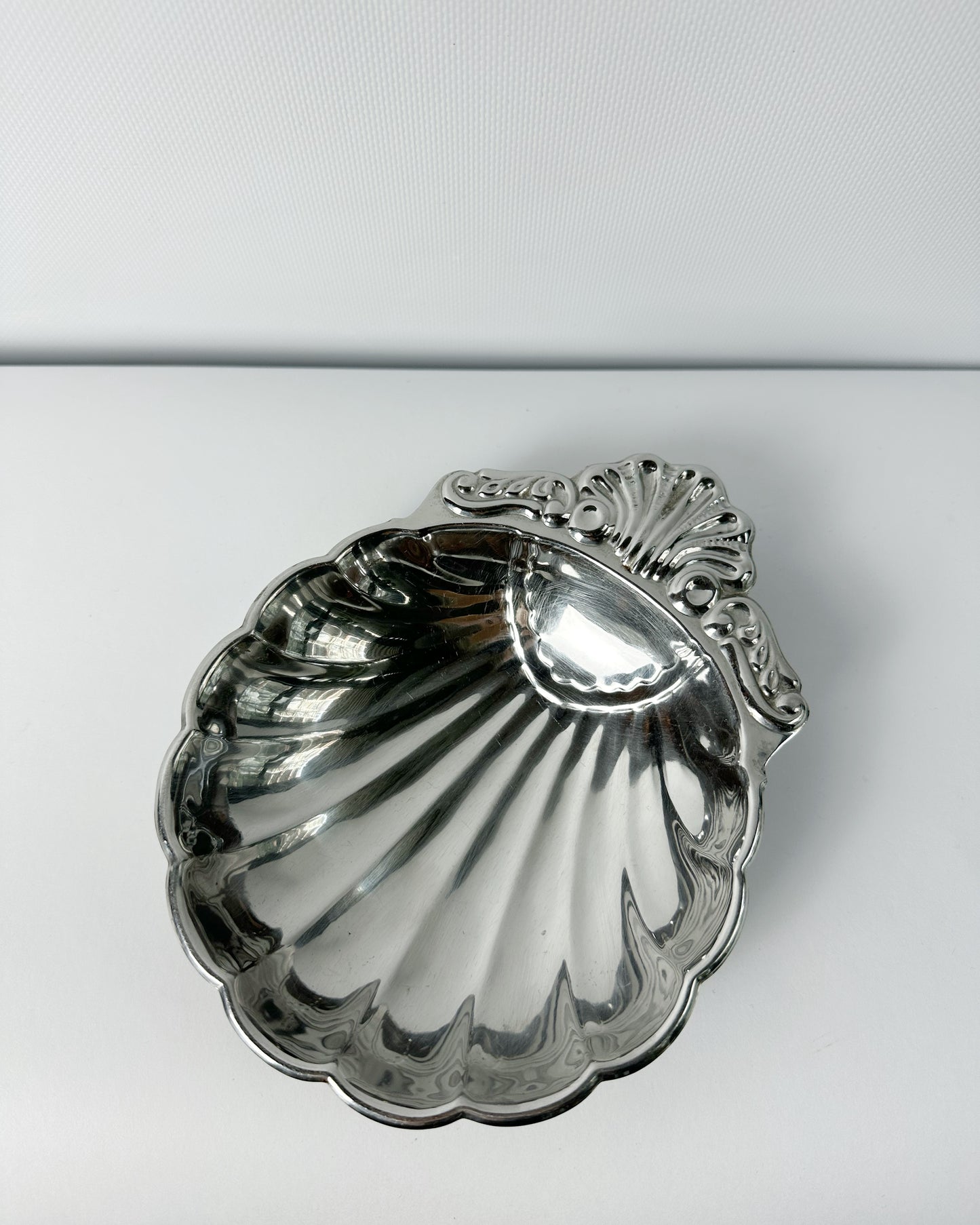 Vintage 1980s Shell Shaped Metal Dish