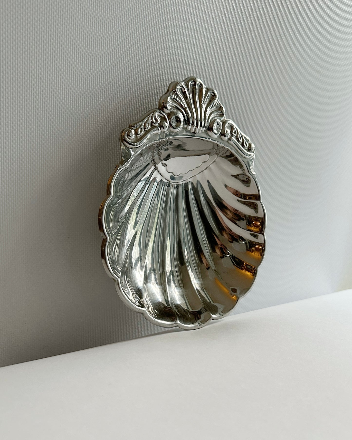 Vintage 1980s Shell Shaped Metal Dish