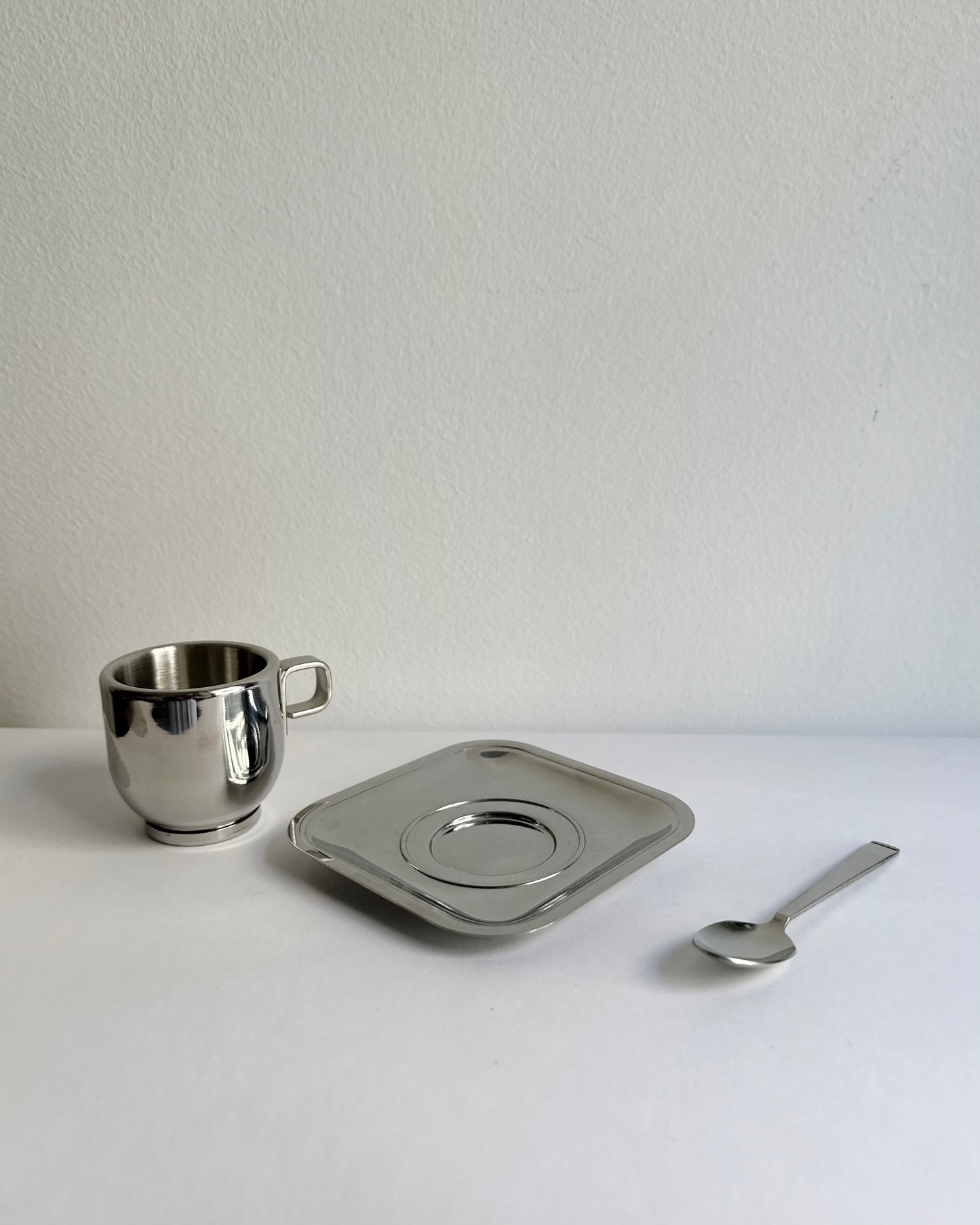 Vintage Stainless Steel 18/10 Thermal Espresso Cups with Saucers & Spoons – Set of 2, 4