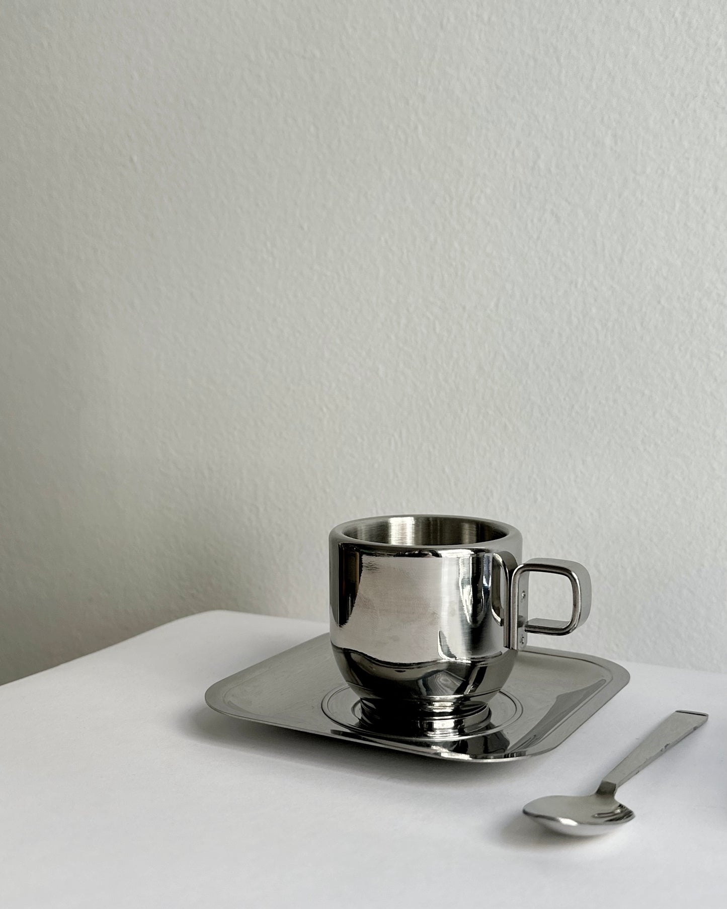 Vintage Stainless Steel 18/10 Thermal Espresso Cups with Saucers & Spoons – Set of 2, 4