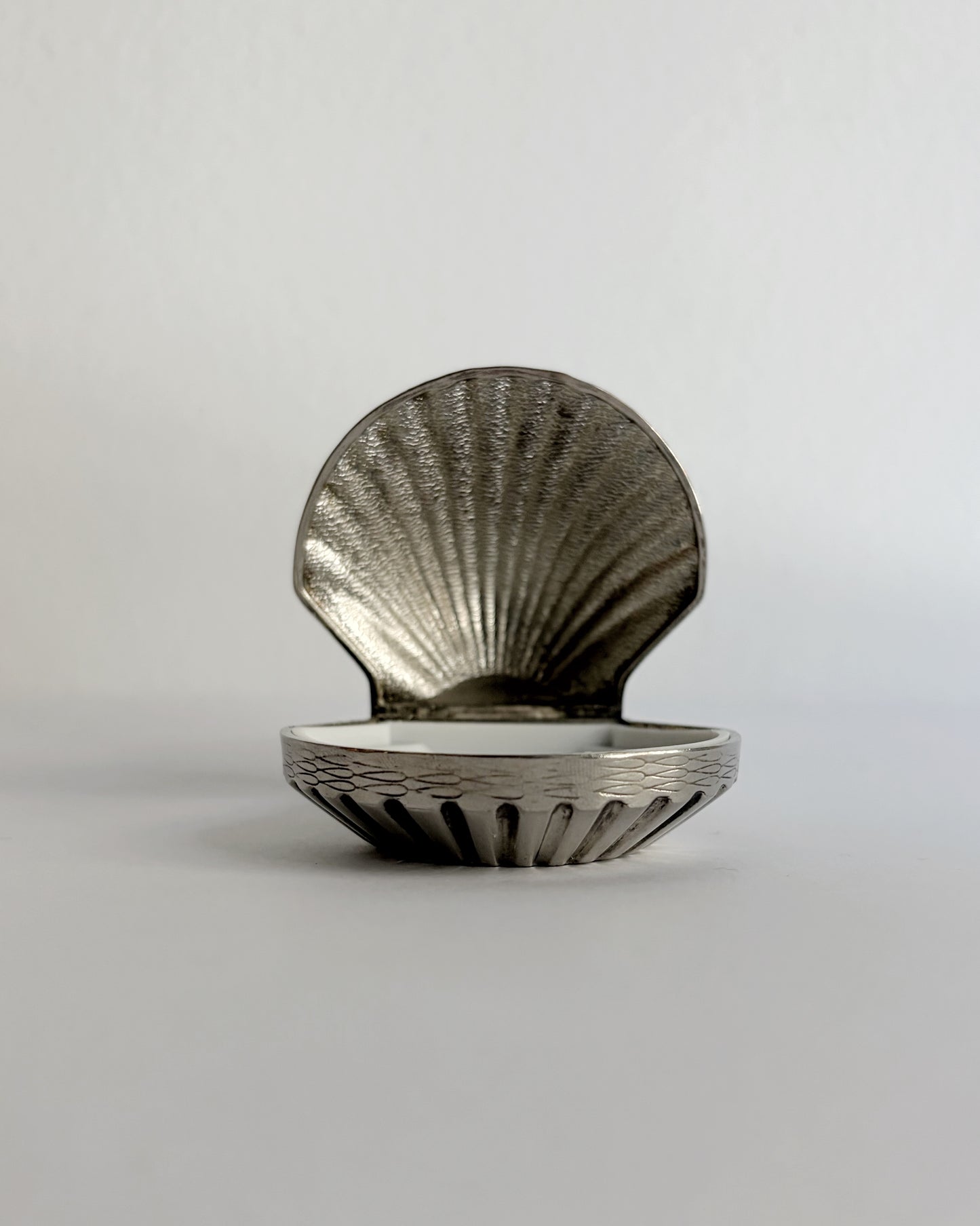 Vintage Silver Plated Shell Pill Box