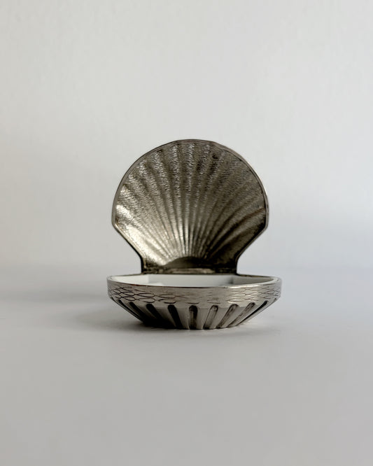 Vintage Silver Plated Shell Pill Box