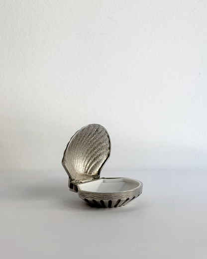 Vintage Silver Plated Shell Pill Box