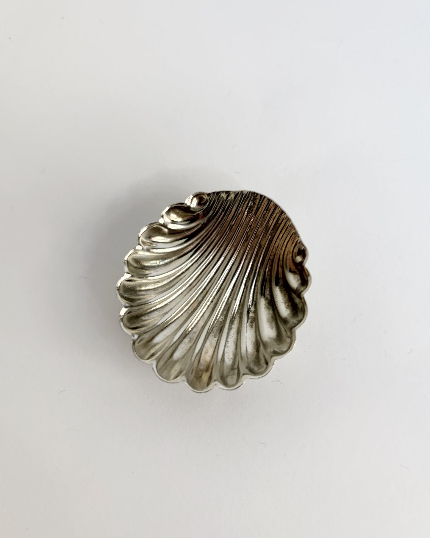 Vintage Mid Century Alpaca Silver Shell Ring Holder