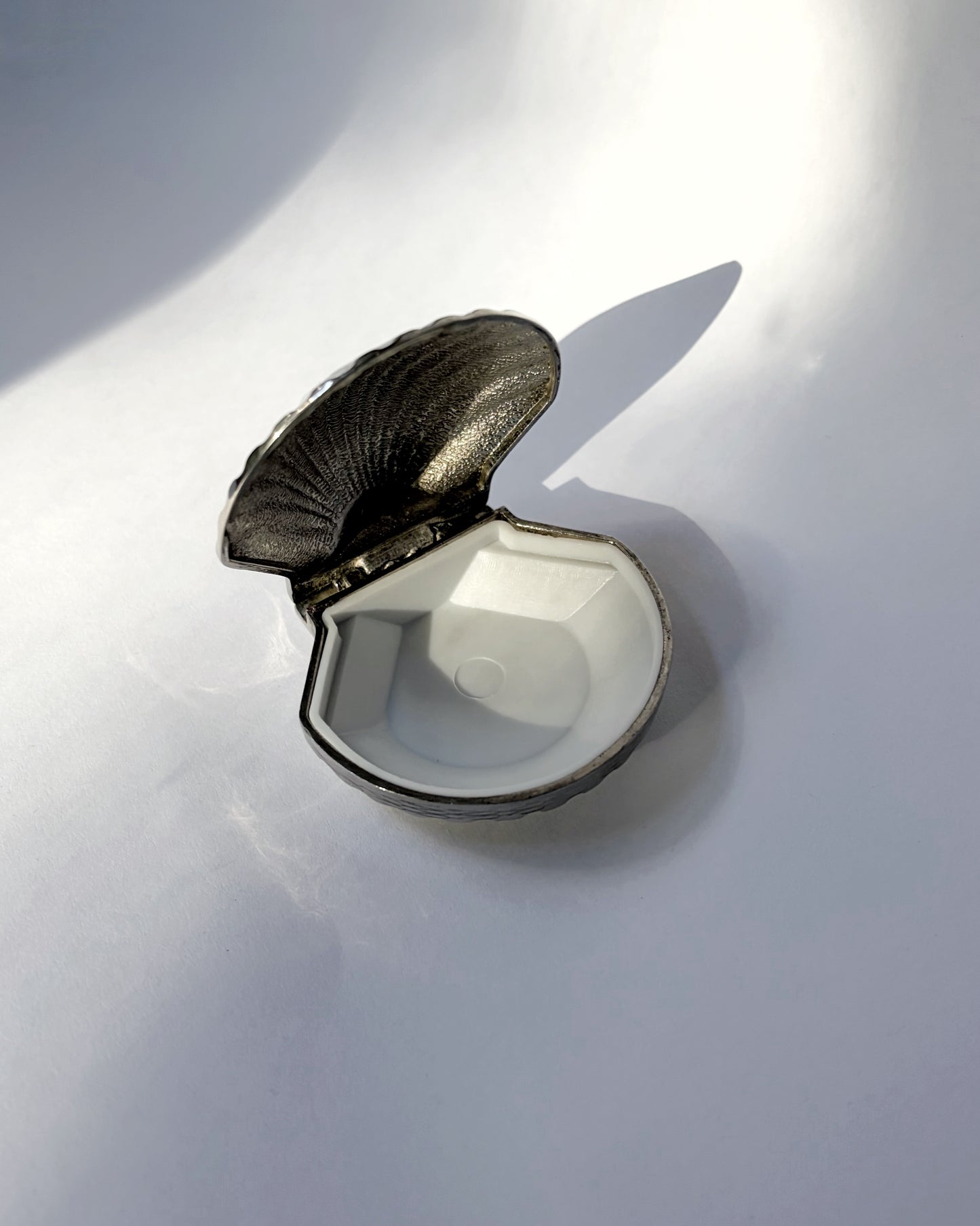 Vintage Silver Plated Shell Pill Box