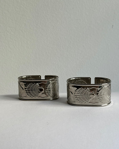 Vintage Shell Motif Napkin Rings – Set of 5