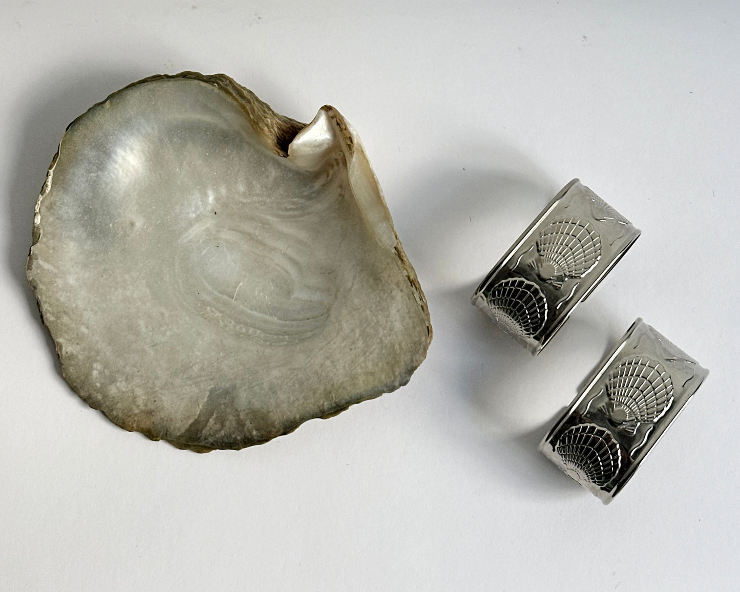 Vintage Shell Motif Napkin Rings – Set of 5