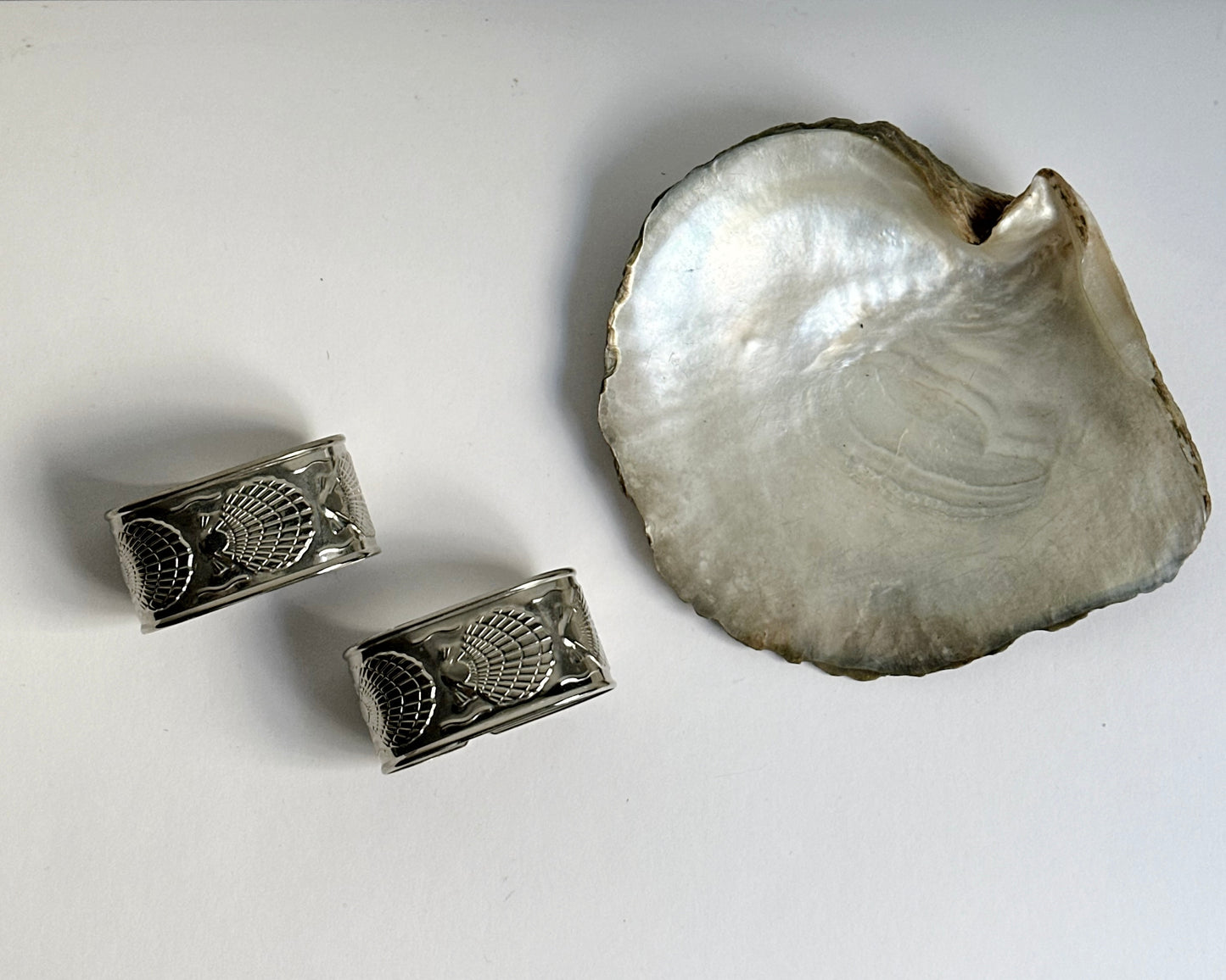 Vintage Shell Motif Napkin Rings – Set of 5