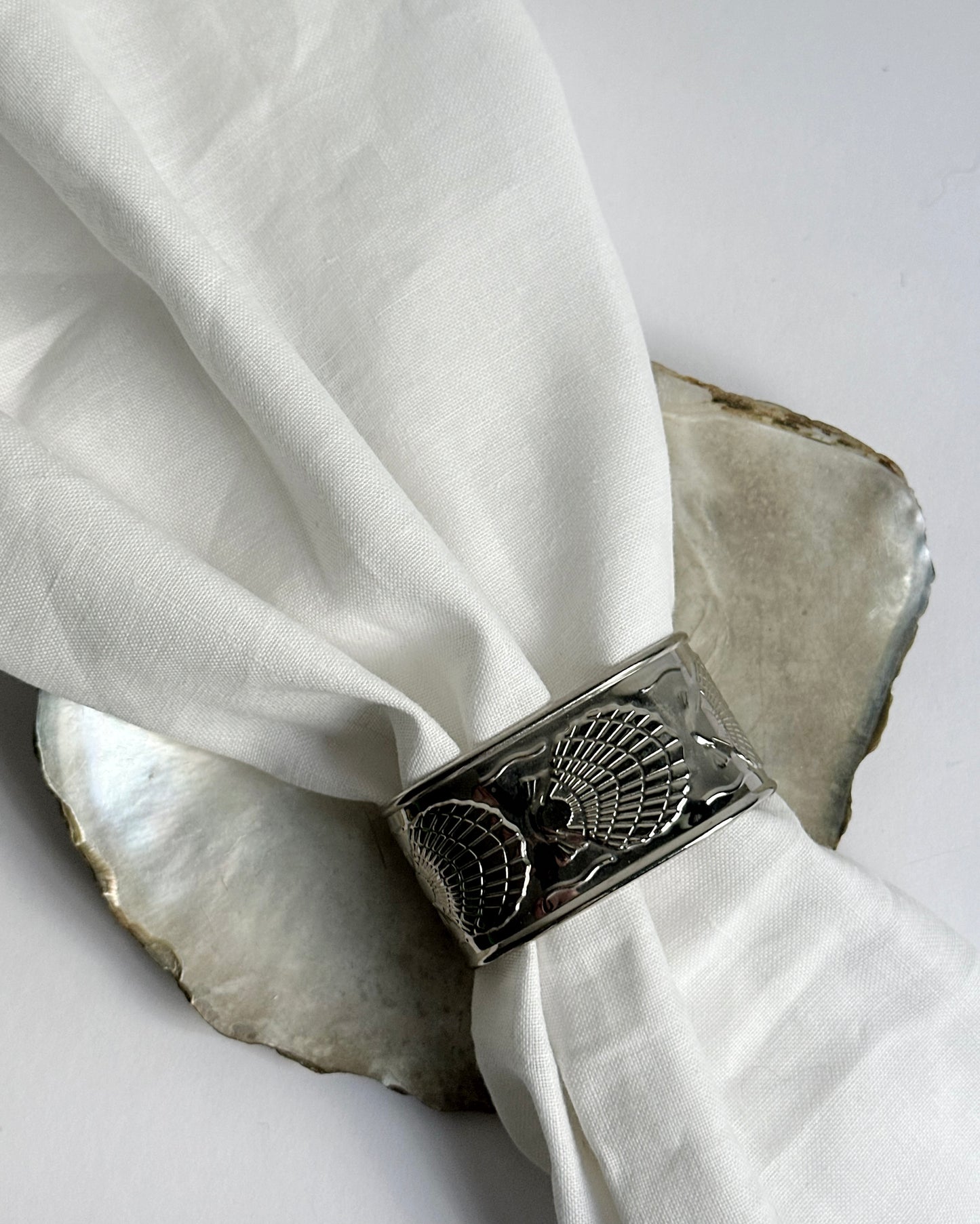 Vintage Shell Motif Napkin Rings – Set of 5