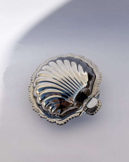 Vintage Silver-Tone Scallop Shell Box