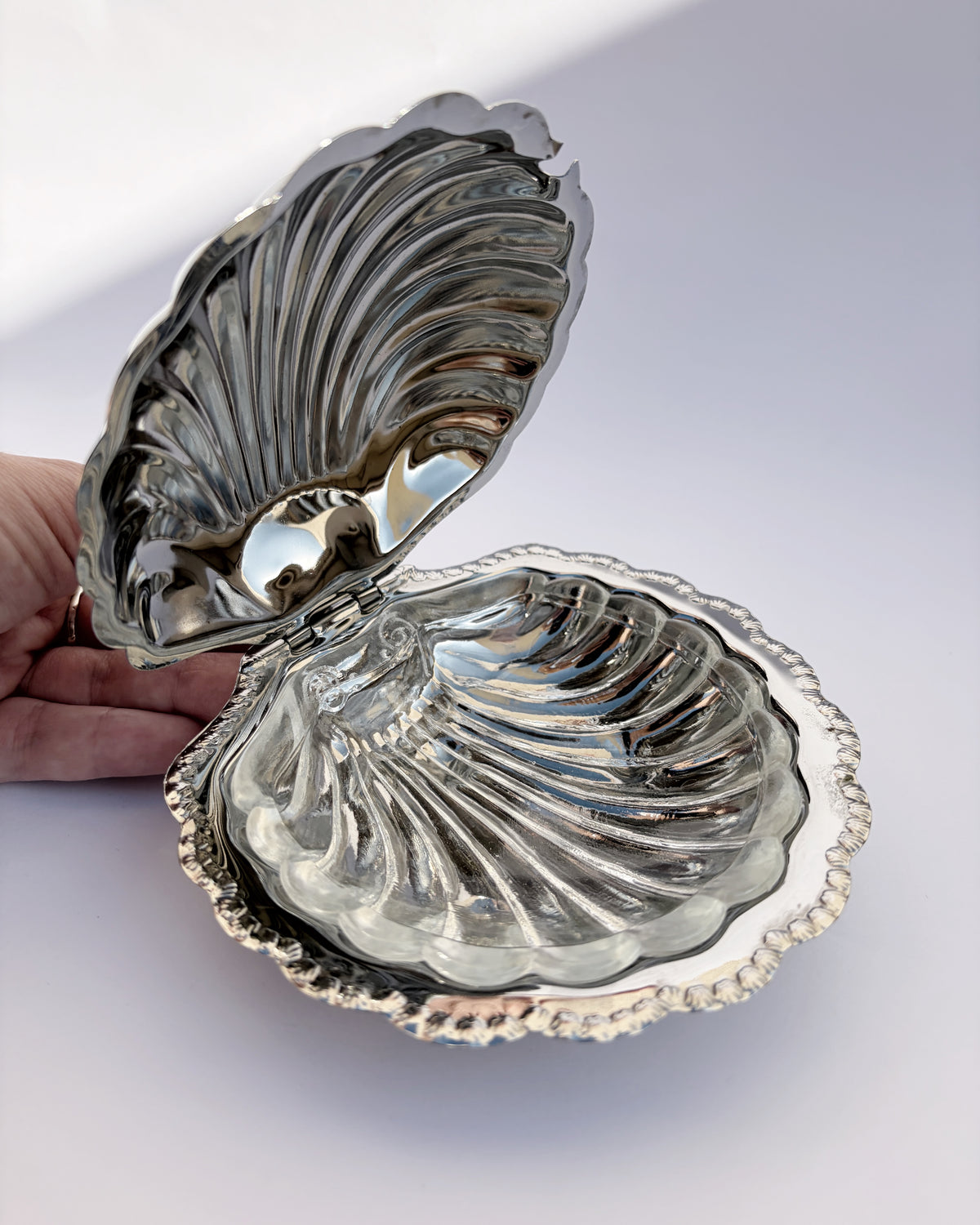 Vintage Silver-Tone Scallop Shell Box