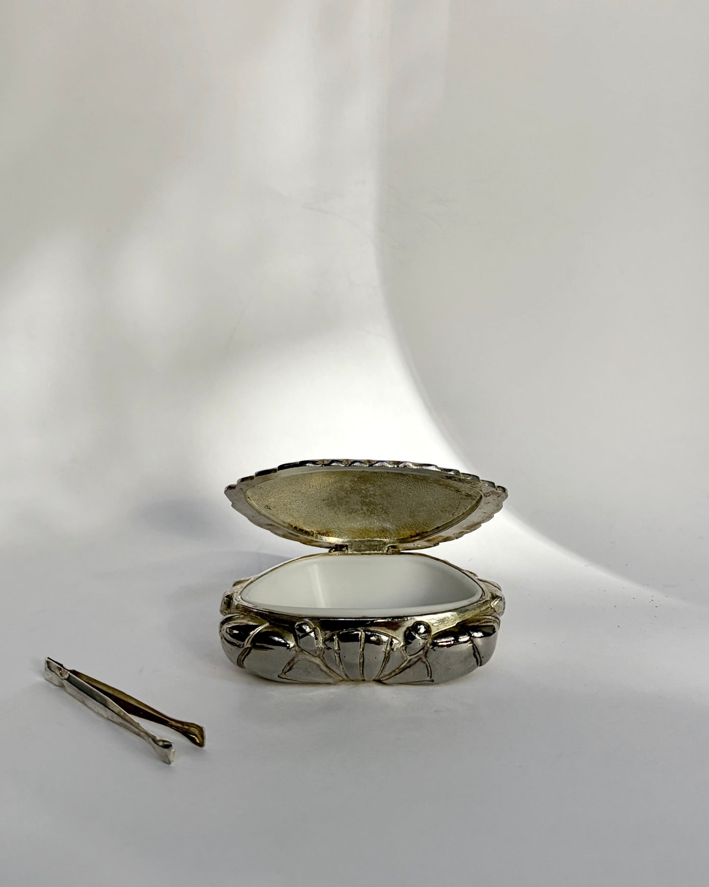 Vintage 1960s Silver Plated Crab Pill Box
