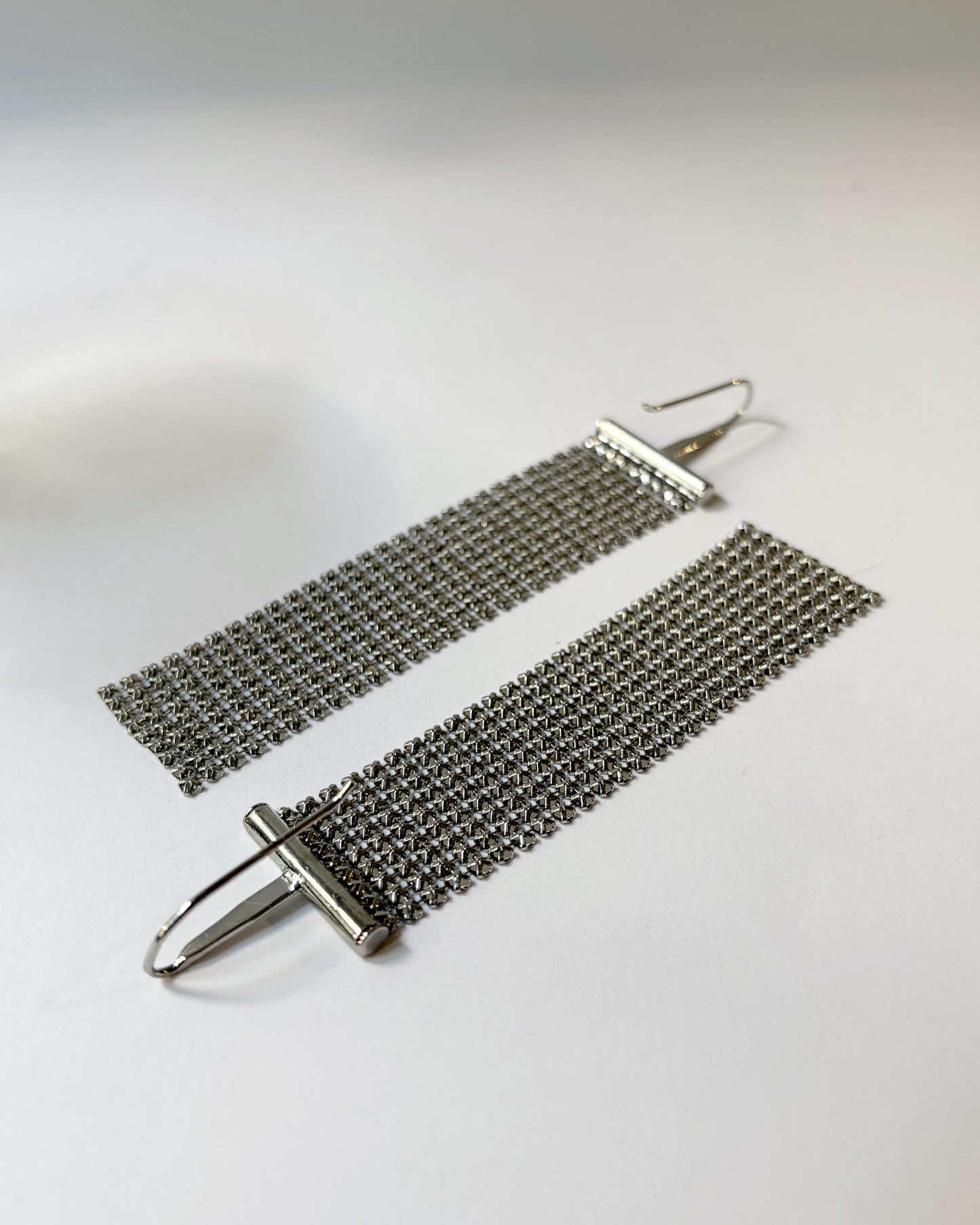 Vintage 1990s Liquid Metal Mesh Drop Earrings