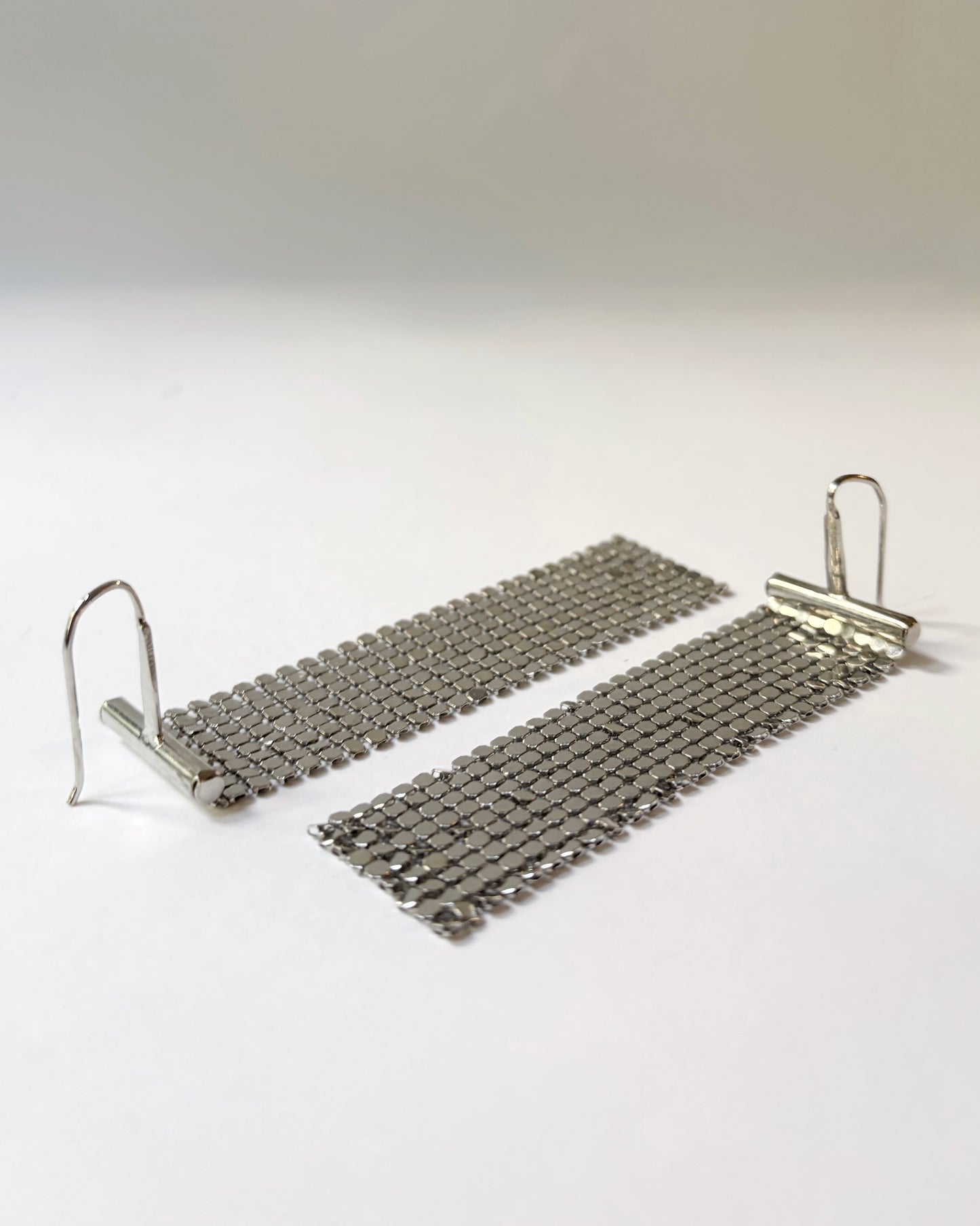 Vintage 1990s Liquid Metal Mesh Drop Earrings