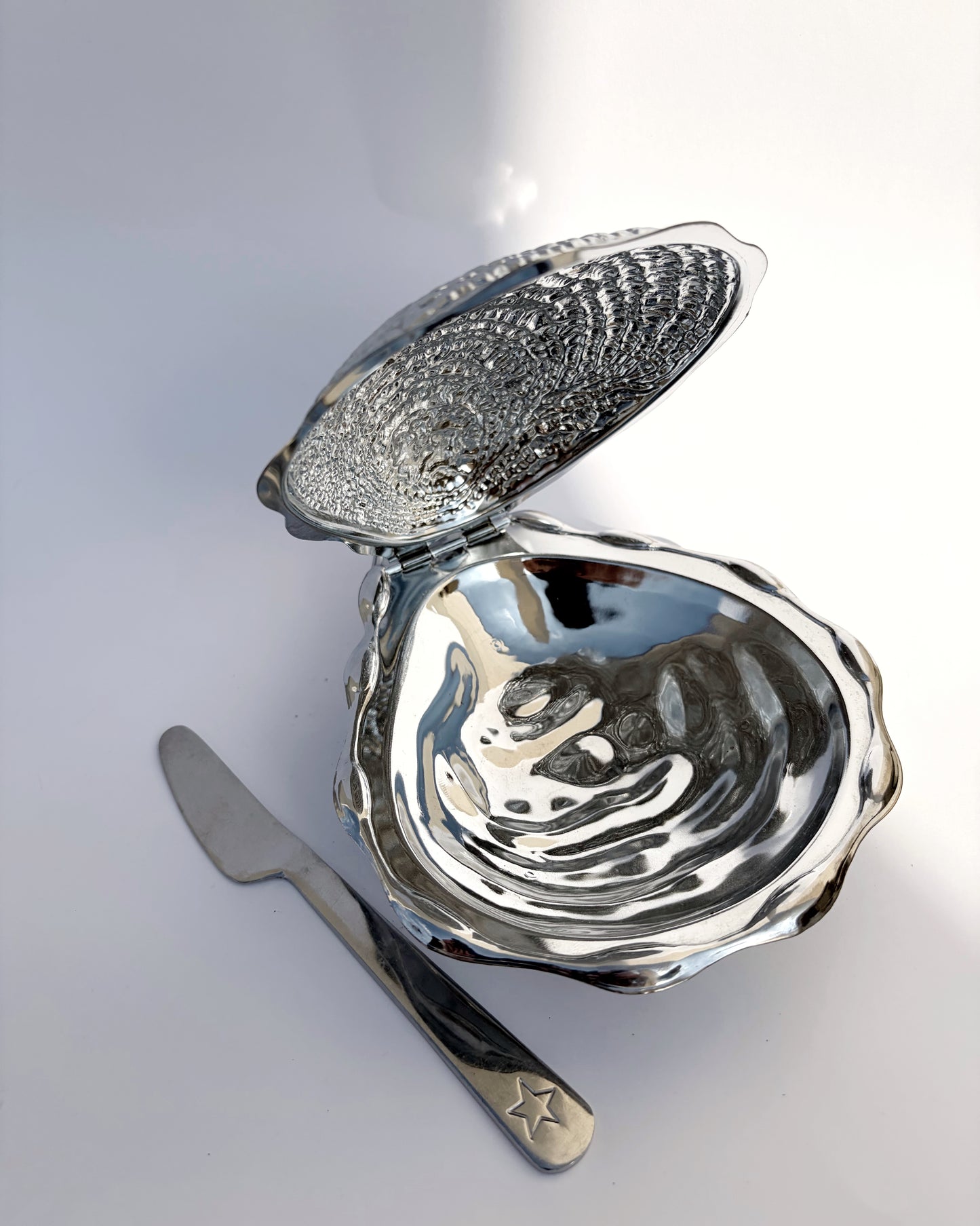 Vintage 1970s Oyster Shaped Butter Dish