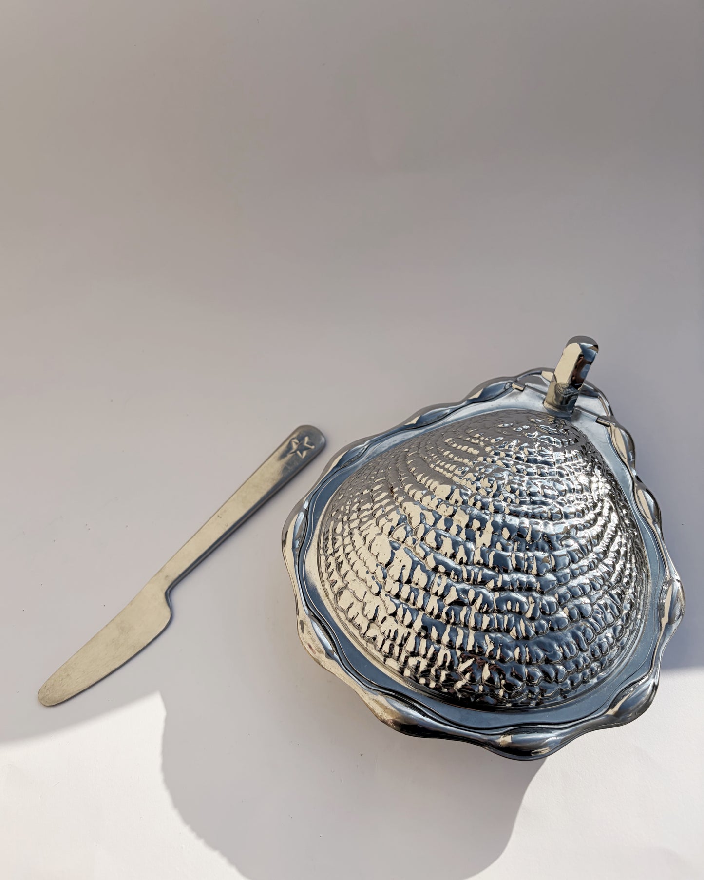 Vintage 1970s Oyster Shaped Butter Dish