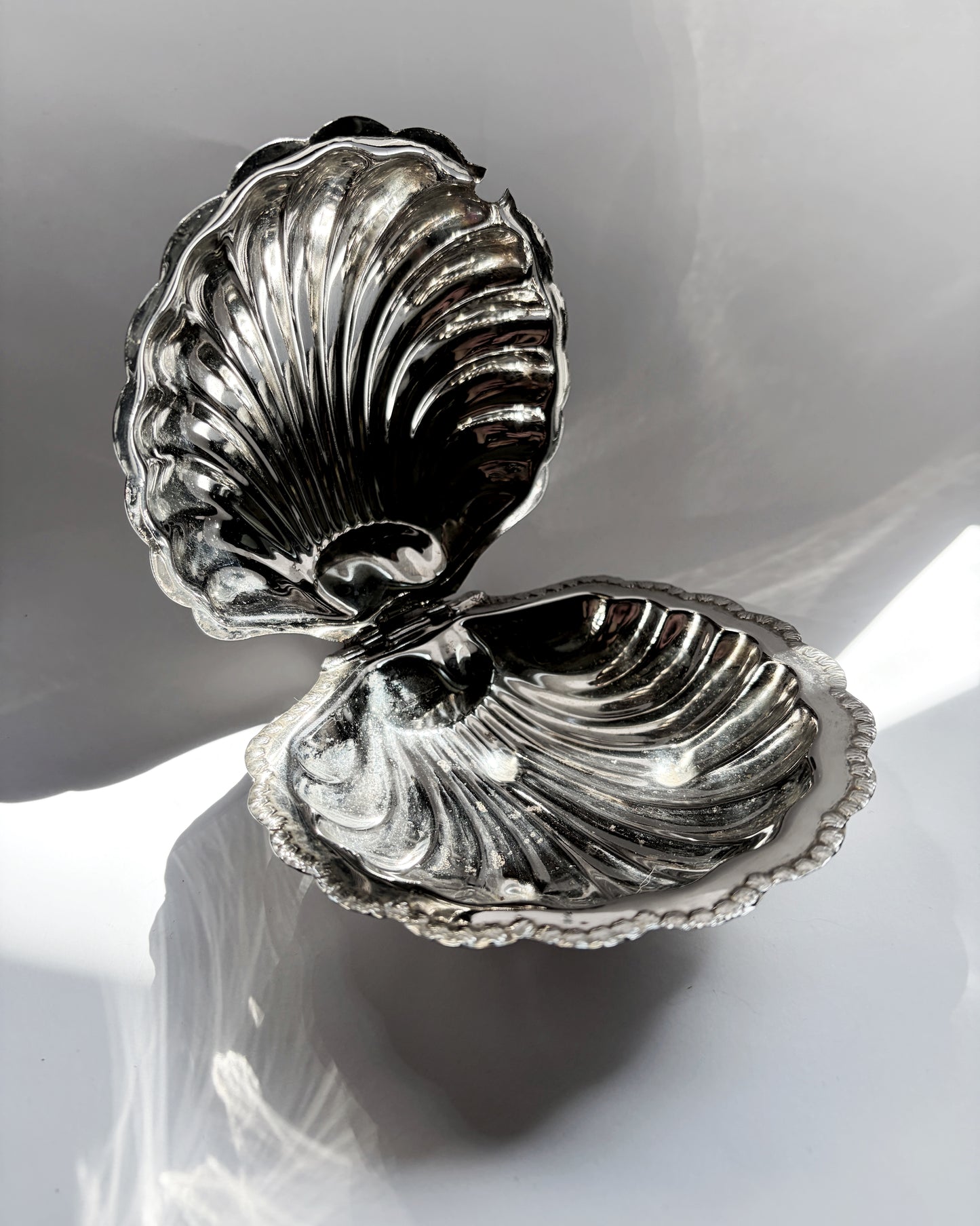 Vintage 1970s Polished Metal Clam Shell Box
