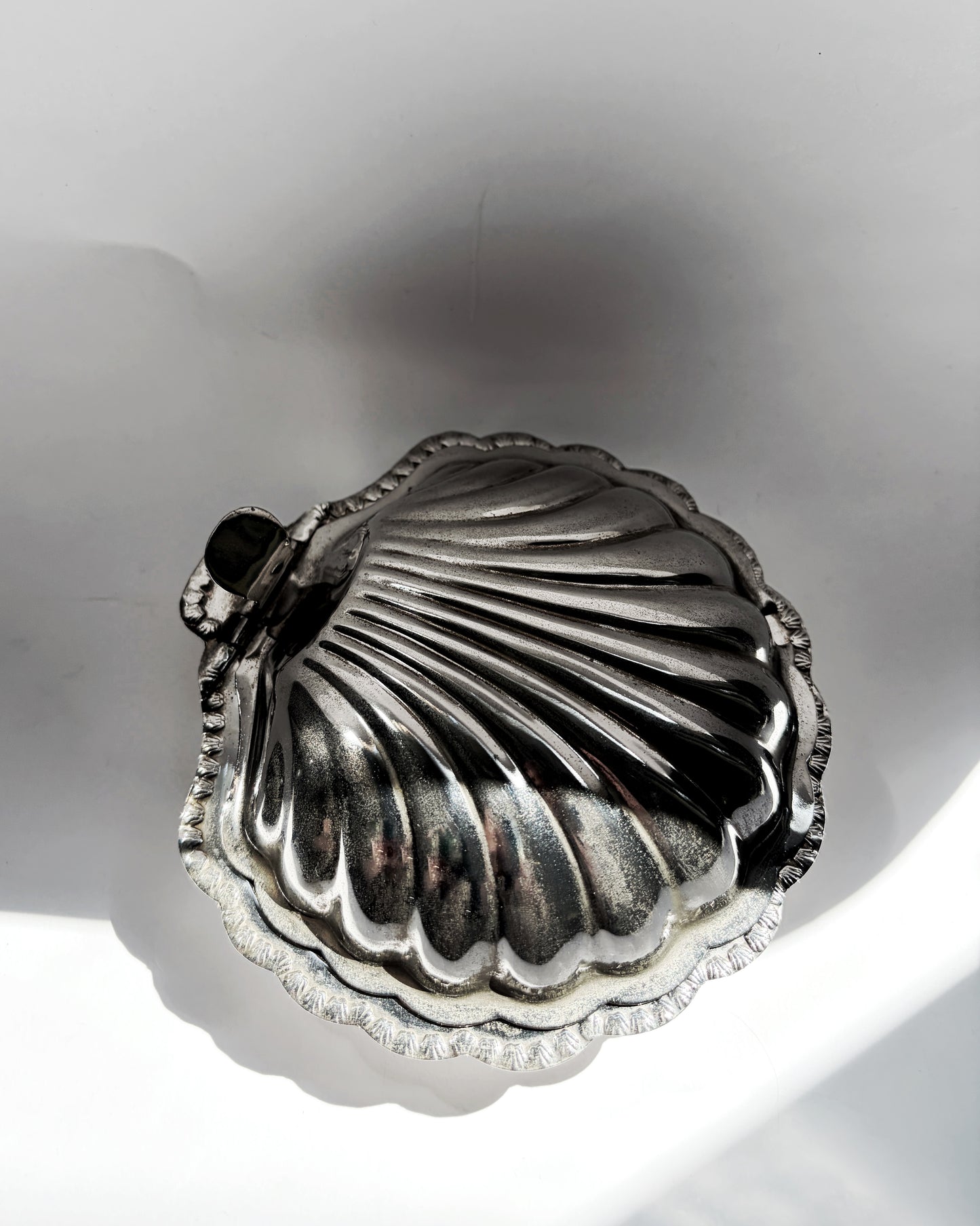 Vintage 1970s Polished Metal Clam Shell Box