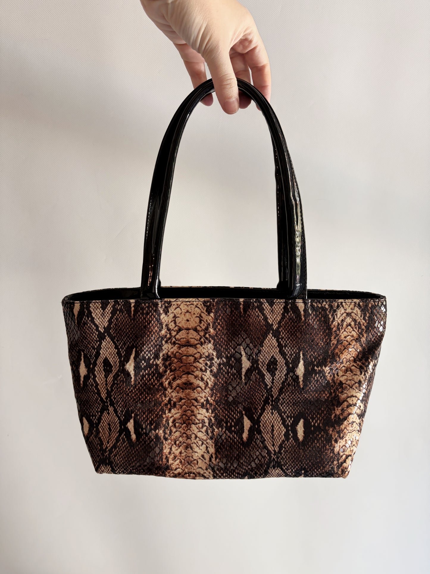 Vintage 1980s Snakeskin-Effect Handbag – Made in Italy