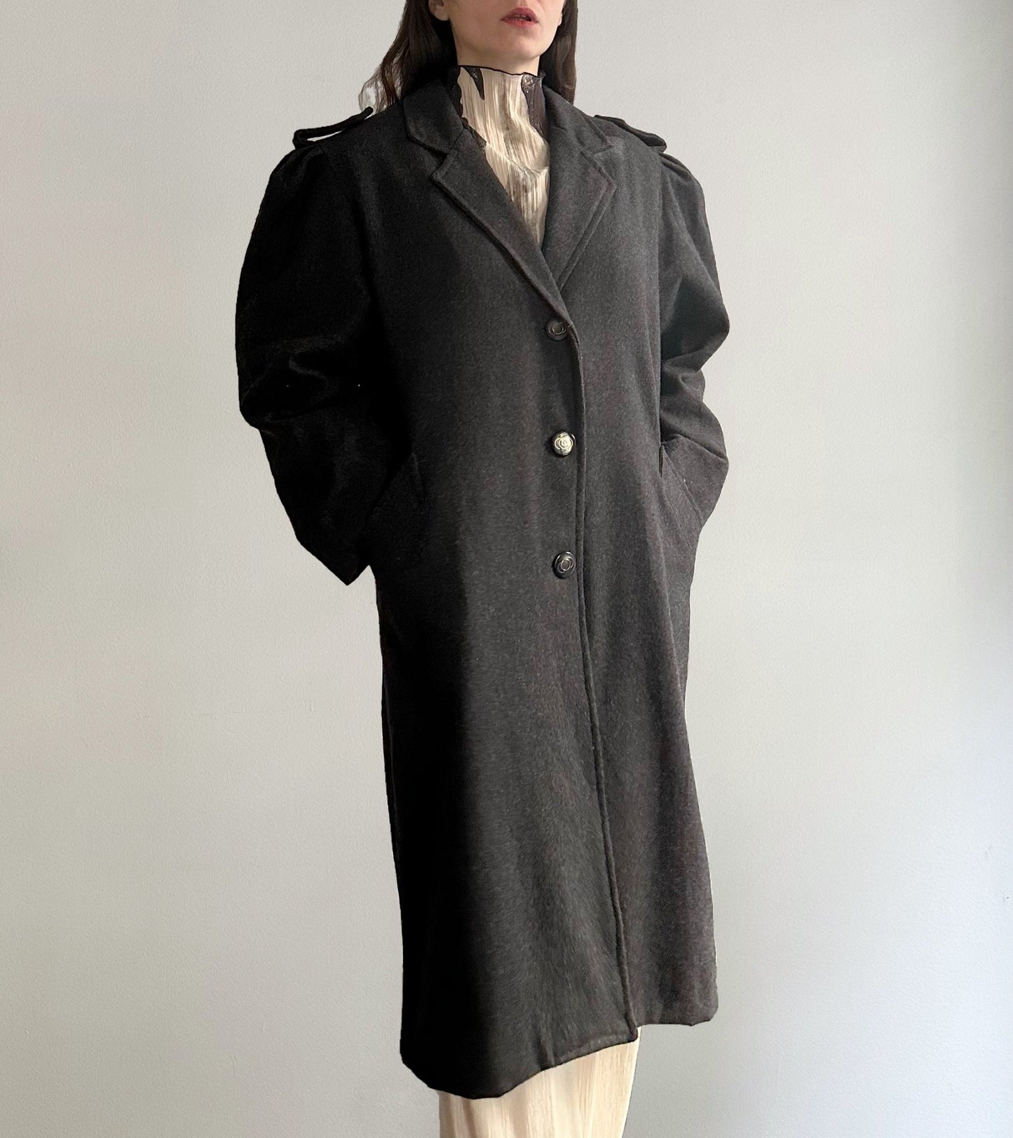 80s/90s Dark Grey Wool Puffed Sleeves Coat