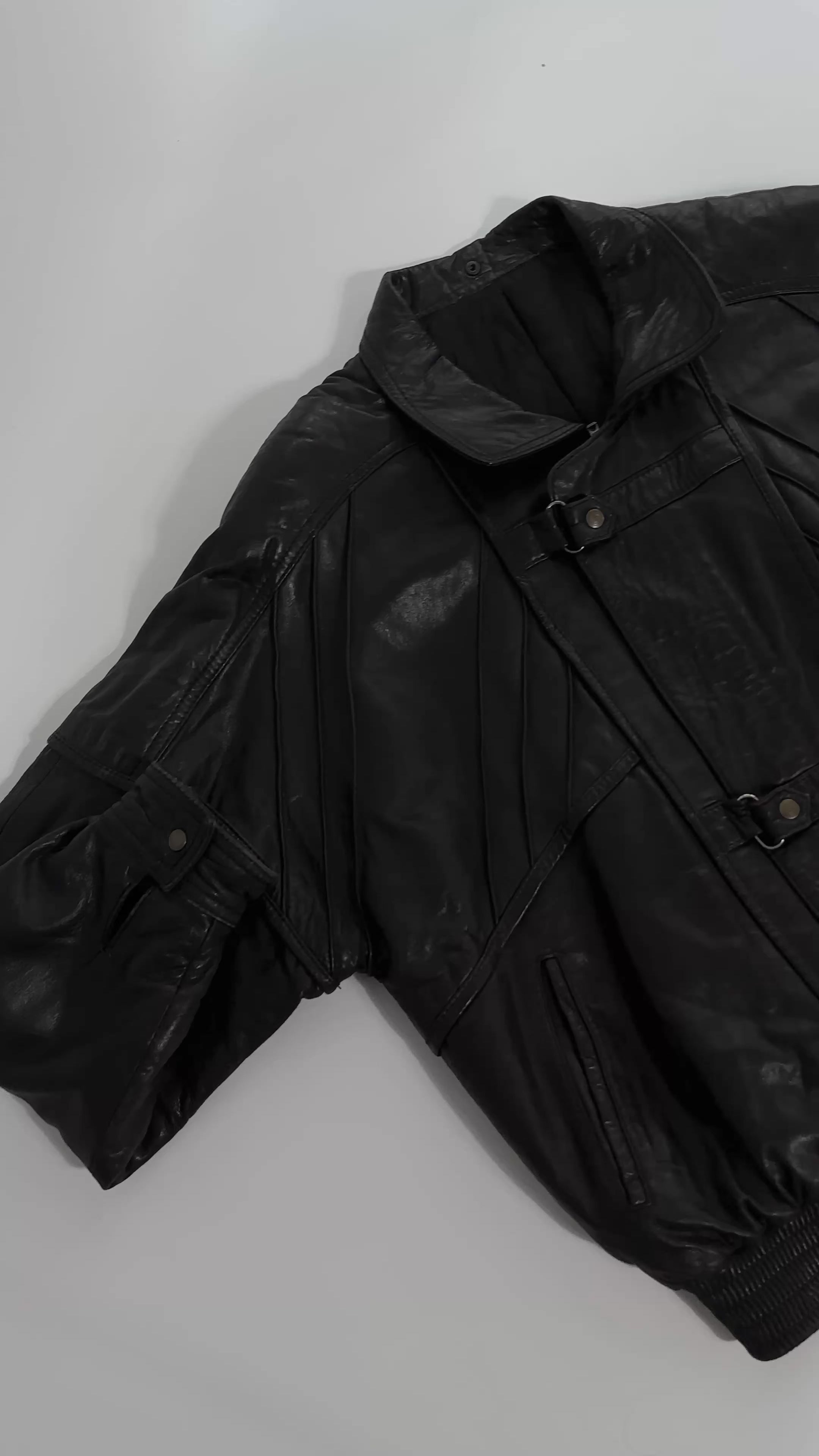 ジャケット・アウター 80s short blk real leather bomber jacket Vintage 80s Patchwork Real Leather Bomber Jacket: Black