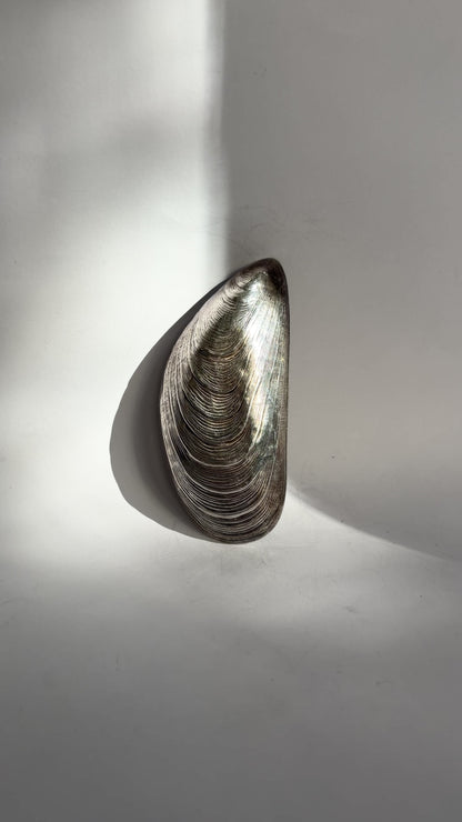 Vintage 1970s Silver Plated Mussel Shell Vide Poche
